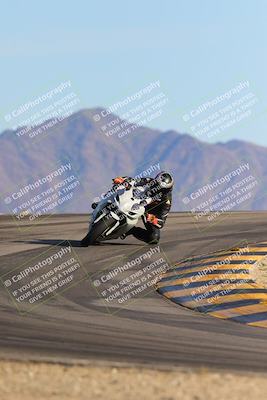 media/Dec-10-2023-SoCal Trackdays (Sun) [[0ce70f5433]]/Turn 12 (2pm)/